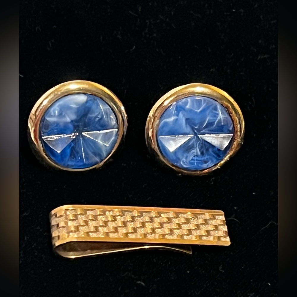 VINTAGE MEN’S FASHION CUFFLINKS & TIE BAR SET.